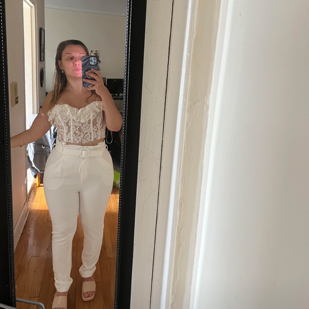 NWOT Aritzia Babaton high waist white pants